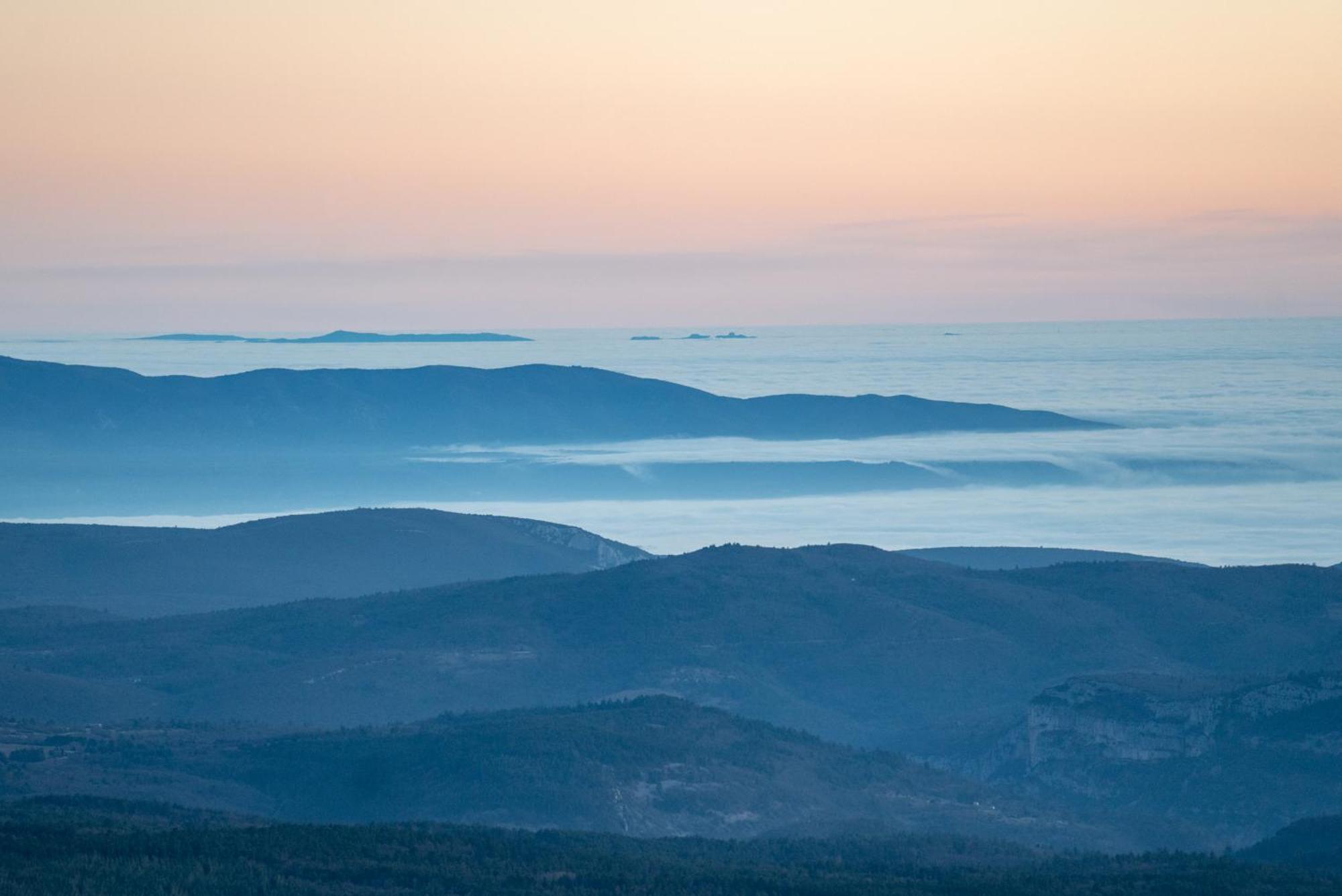 Вілла Les Terrasses De Cascavelle Blauvac Екстер'єр фото